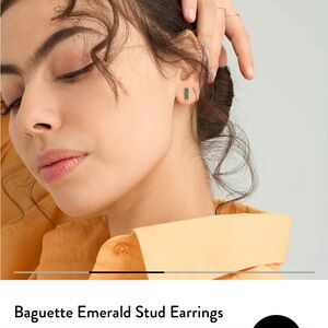 Mejuri Baguette Emerald Stud Earrings